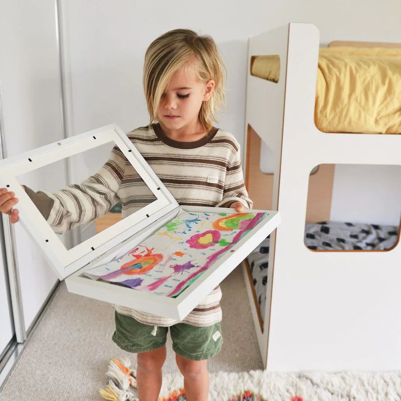 HappyFrame™ – Öppningsbar Ram för teckningar | Smart förvaring